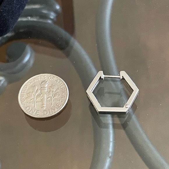 Sterling Silver Earring with Diamond Inlays - Picture 4 of 4